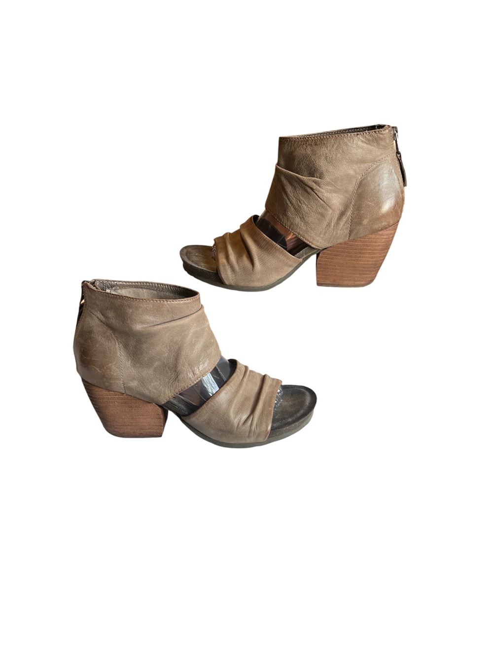 OTBT Womens Patchouli Leather Open Toe Sandal - Taupe, Size 8.5M